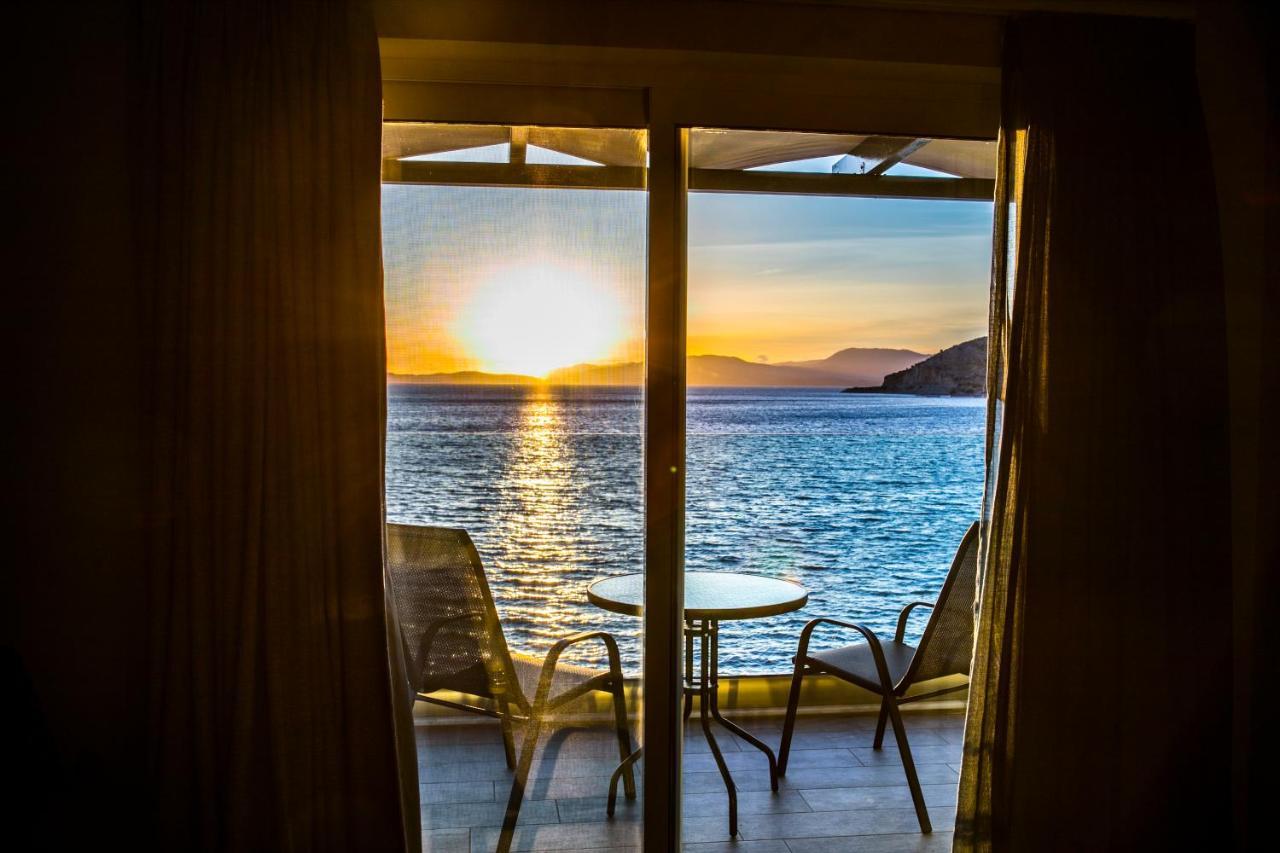 Hotel Alexander Mýtikas Dış mekan fotoğraf