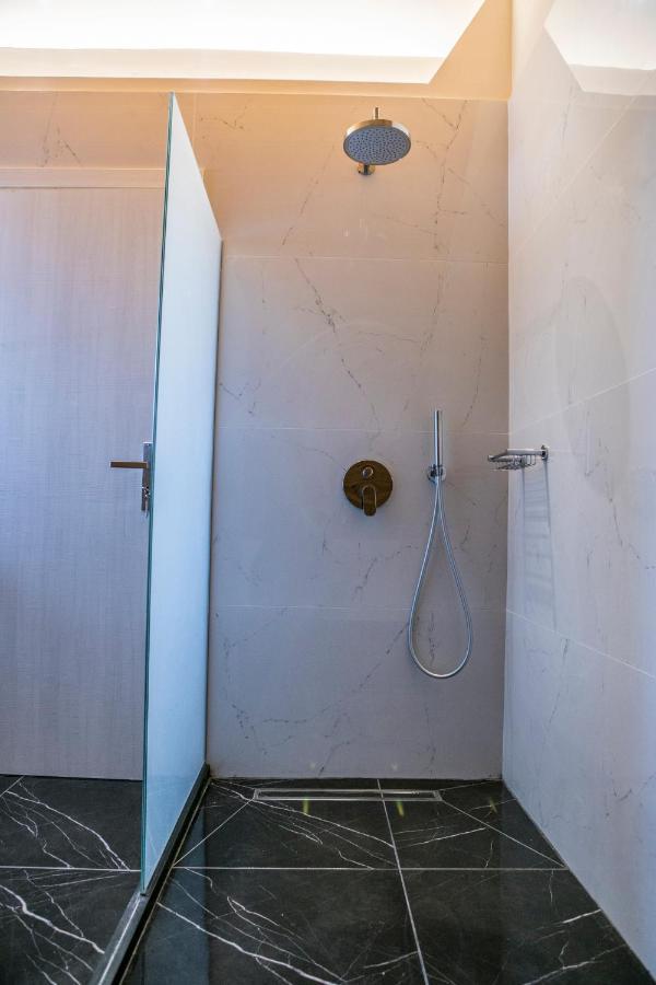Hotel Alexander Mýtikas Dış mekan fotoğraf